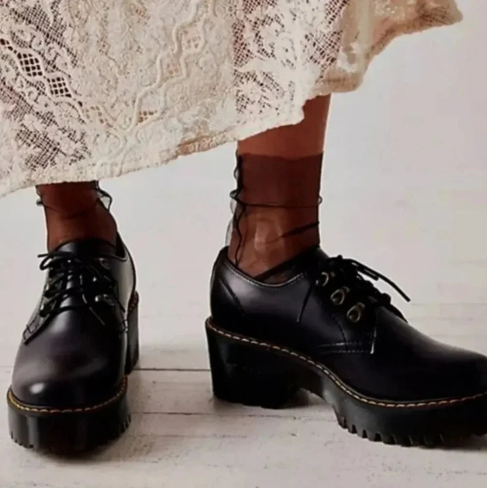 Dr. Martens Leona Lo Vintage smooth leather heeled shoes 9 black Grunge Punk - Picture 1 of 5